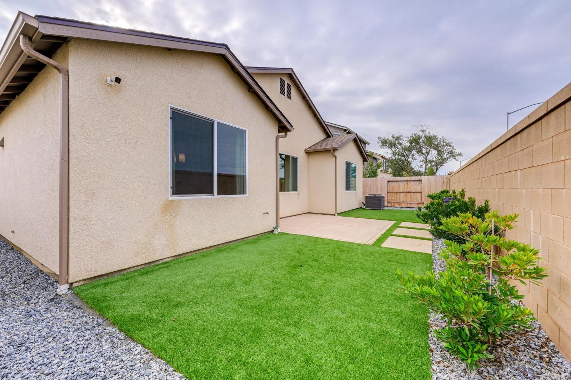 Pet-Friendly Clovis Home - Near Mall And Waterpark! エクステリア 写真