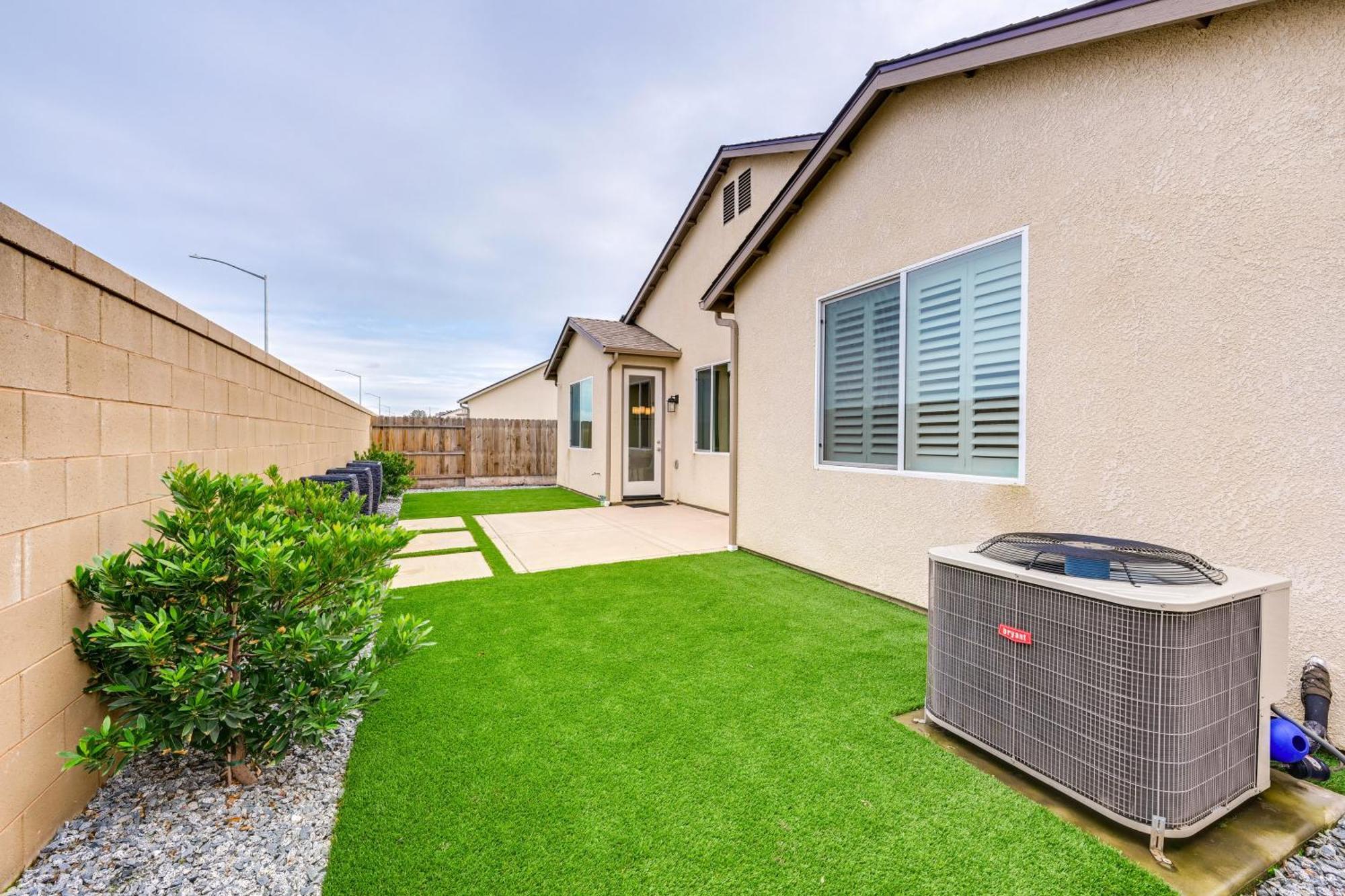 Pet-Friendly Clovis Home - Near Mall And Waterpark! エクステリア 写真